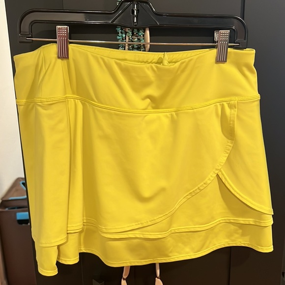 Athleta Tennis Skirt. Lime yellow / green shorts attached - Picture 2 of 7